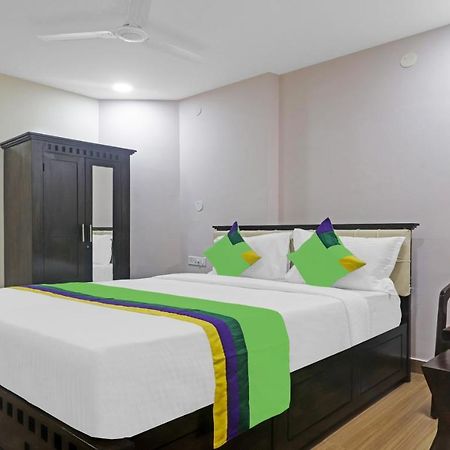 Hotel Treebo Purple Square Hyderabad Exterior foto