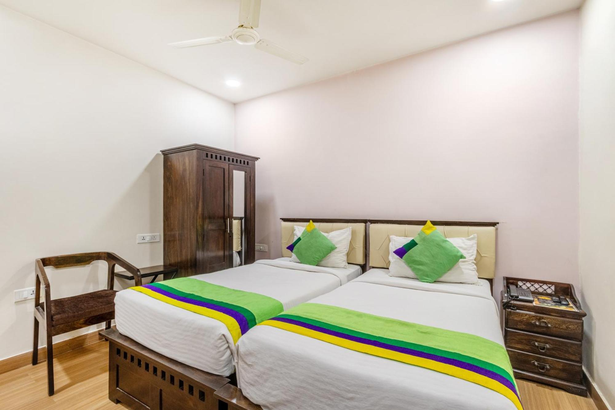 Hotel Treebo Purple Square Hyderabad Exterior foto